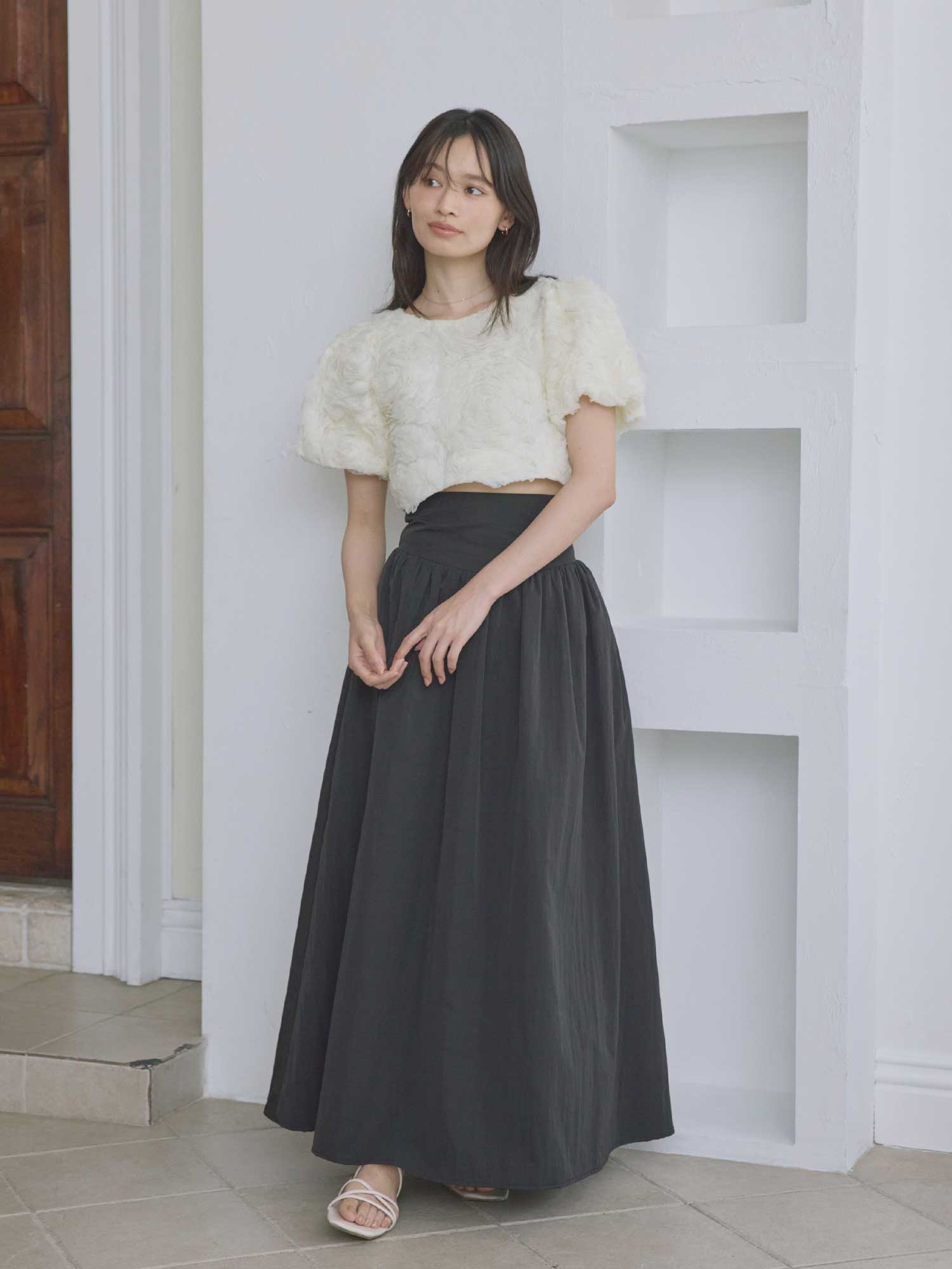 フラワーレースボリュームトップス | ACYM ONLINE SHOP